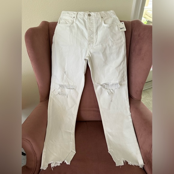 Free People Denim - NWT Free People chalk white size 24 Women’s jeans. These jeans are distressed.